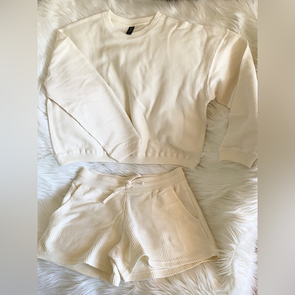 Cream Ribbed Lounge Set